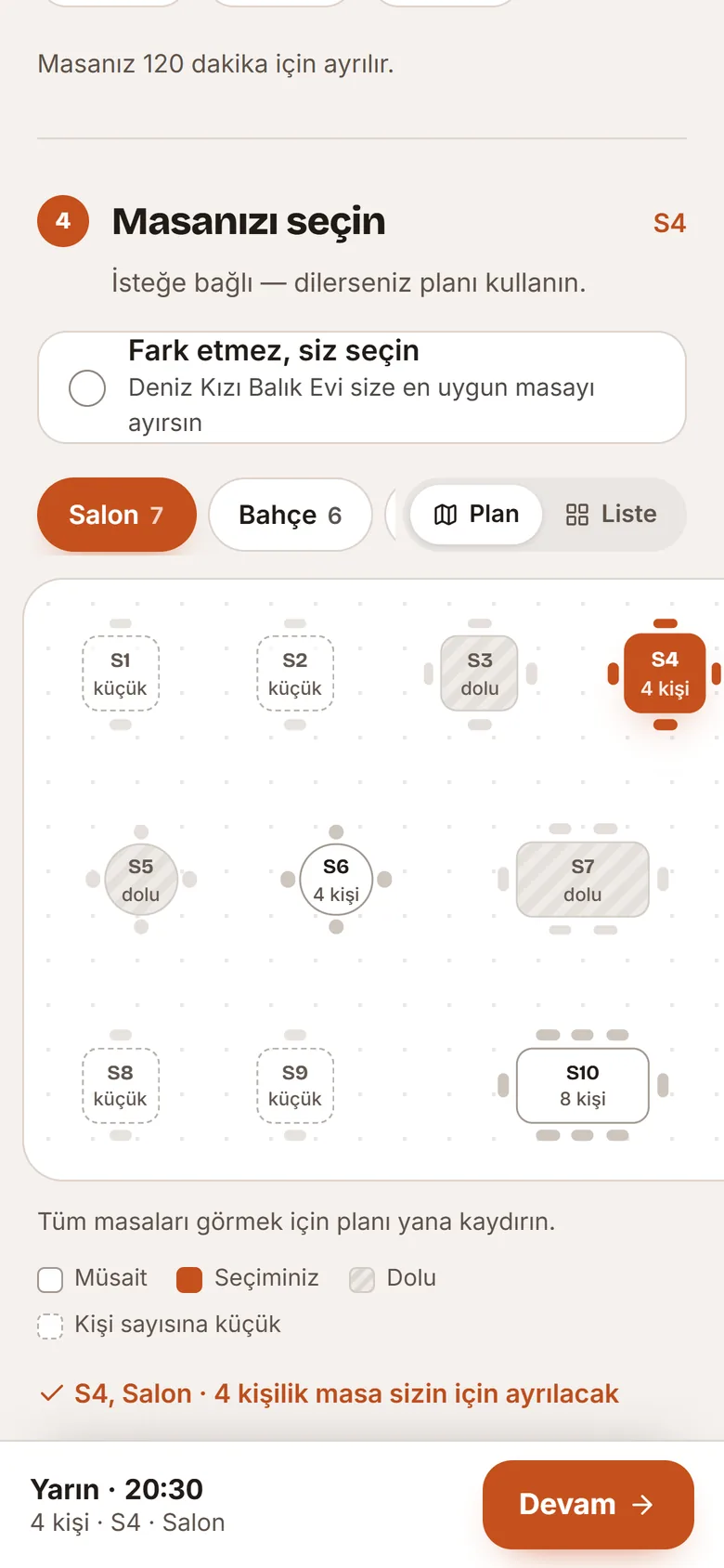 Misafirin online rezervasyon sayfasında masa seçimi: salon planında müsait, dolu ve küçük masalar, seçili masa ve devam düğmesi